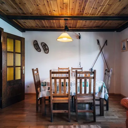 Cozy Holiday Near Ski Bus In Aragon Hoz de Jaca